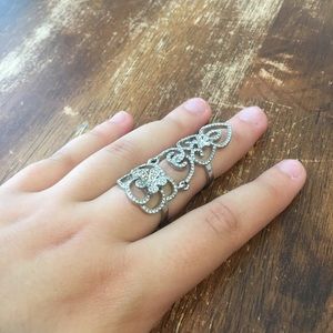 NWOT Sparkly full finger ring